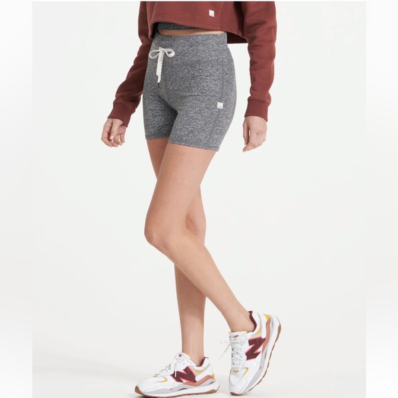 Vuori Pants - Vuori Halo Vintage Shorts Heather Gray